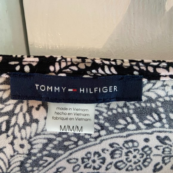 Sleeveless top - Worn once - Picture 2 of 4